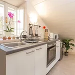 Lola - Zf Hvar Apartmán