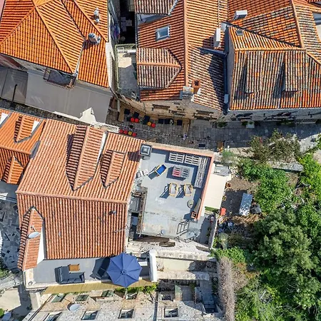 Lola - Zf Hvar Daire