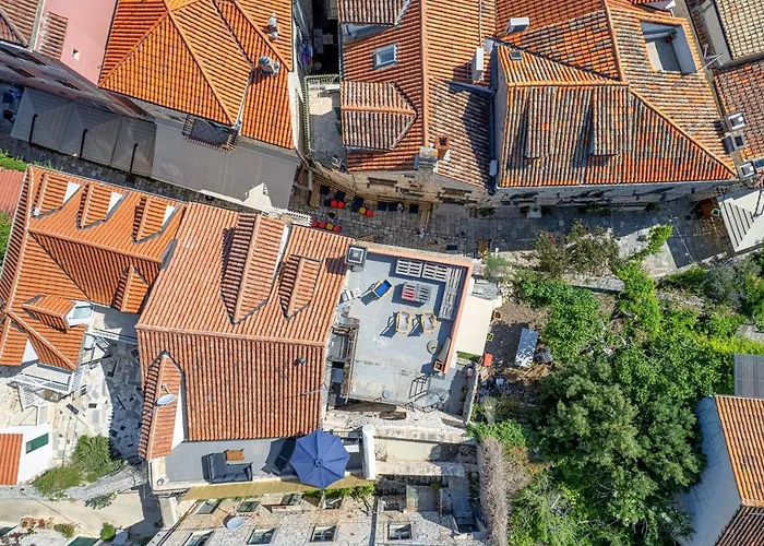 Lola - Zf Hvar Daire